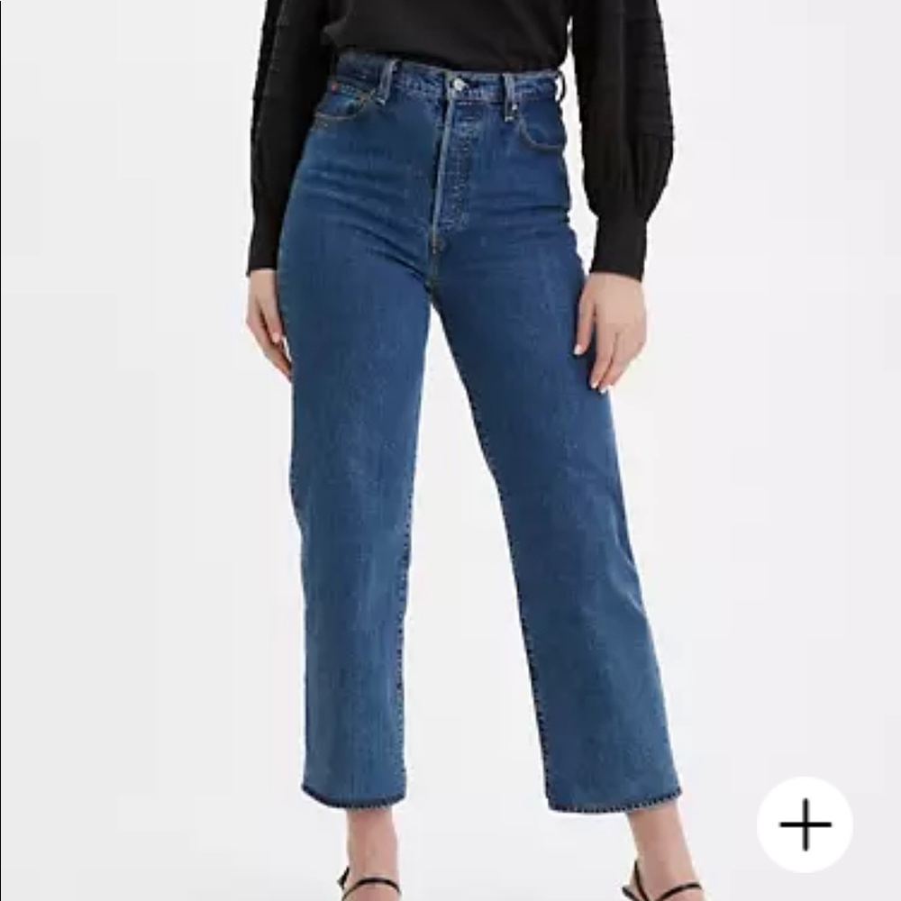 Levi’s rib cage straight ankle jeans size 30